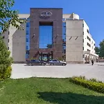 Jeravi Хотел