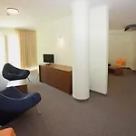 Jeravi Hotel
