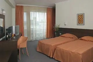 ホテル Jeravi 4*