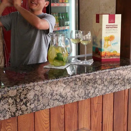 Jeravi 酒店 阳光海滩